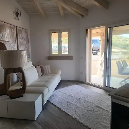 Villa Isola Rossa *
