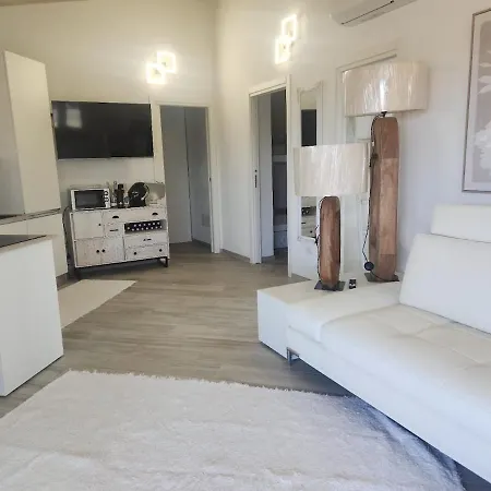בית נופש Villa Isola Rossa *